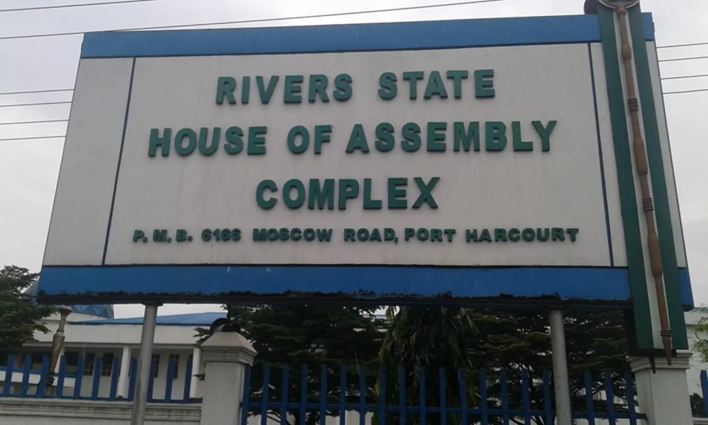 GOVERNOR FUBARA VOWS TO DE-RECOGNISED THE RIVERS ASSEMBLY ON THE FESTERING CRISIS.